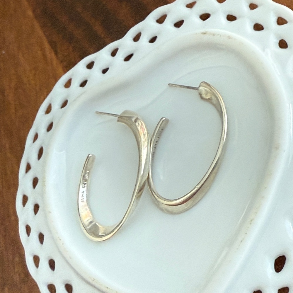 Vintage Women’s 925 sterling silver C Twist Hoop Earrings - Picture 3 of 7